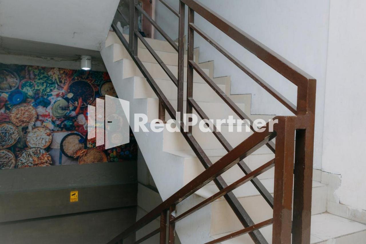 We Stay Residence Redpartner Surabaia Exterior foto