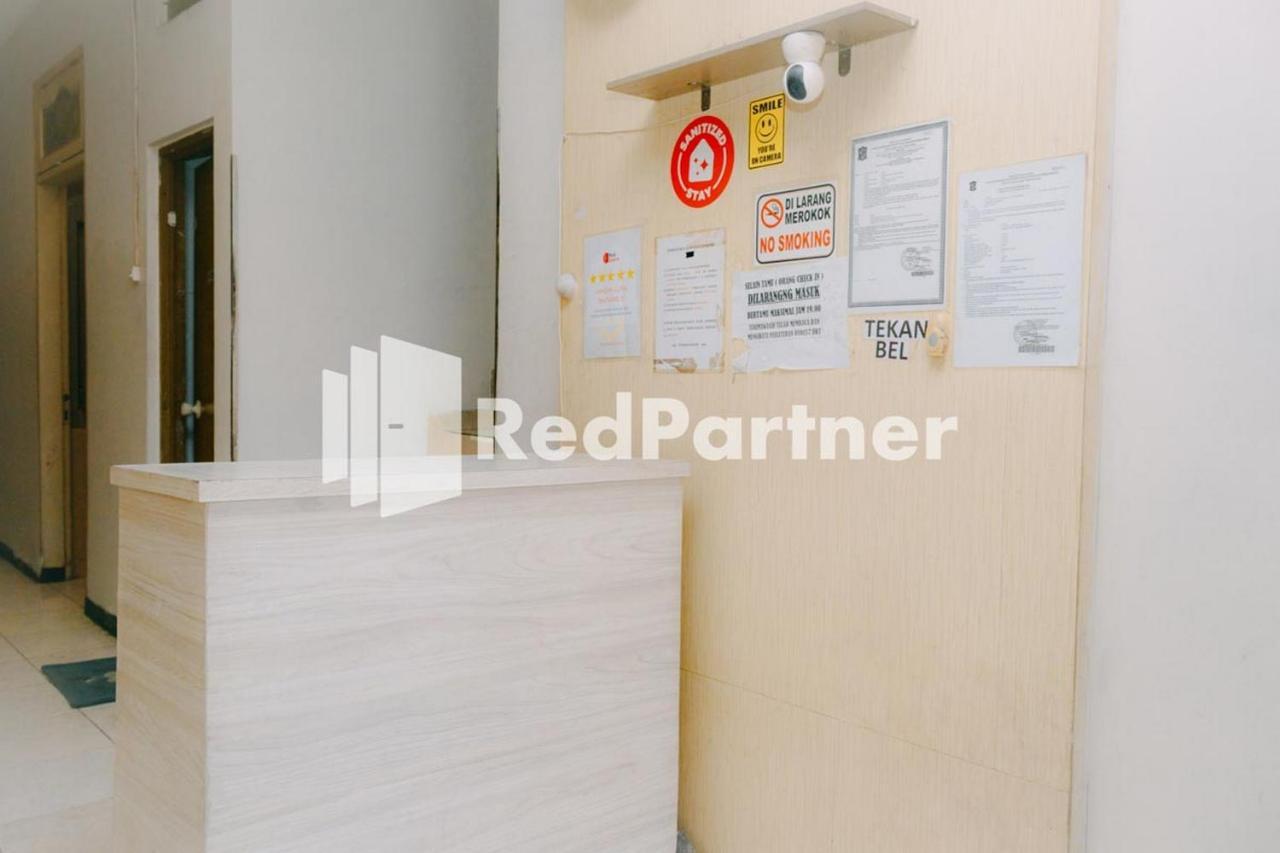 We Stay Residence Redpartner Surabaia Exterior foto